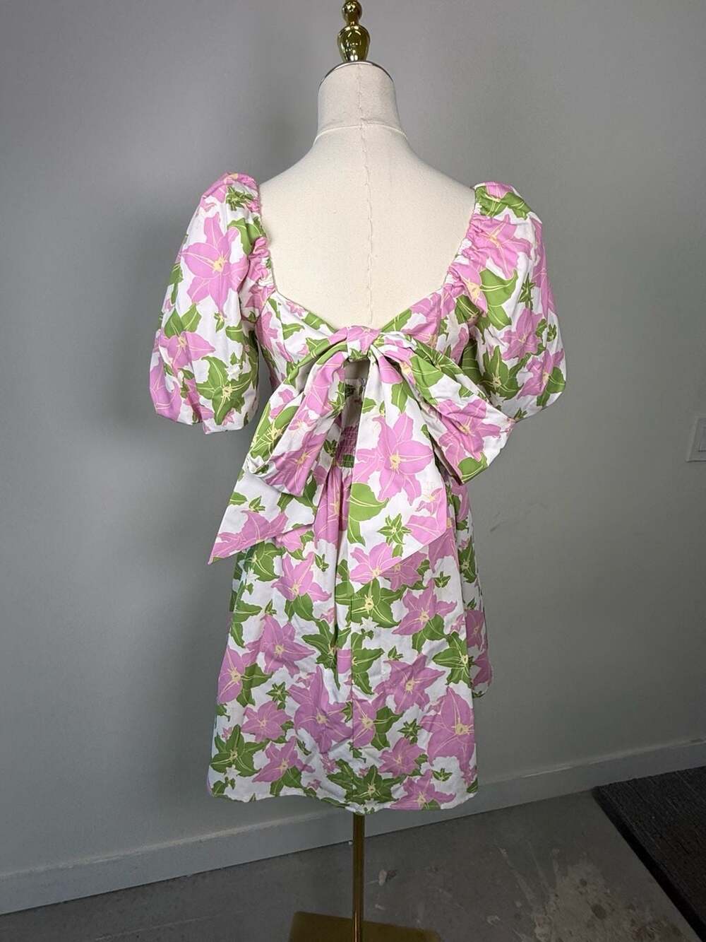 Kinsley + Zoey Levana Floral Puff Sleeve Bow Back Dress - Picture 4 of 8